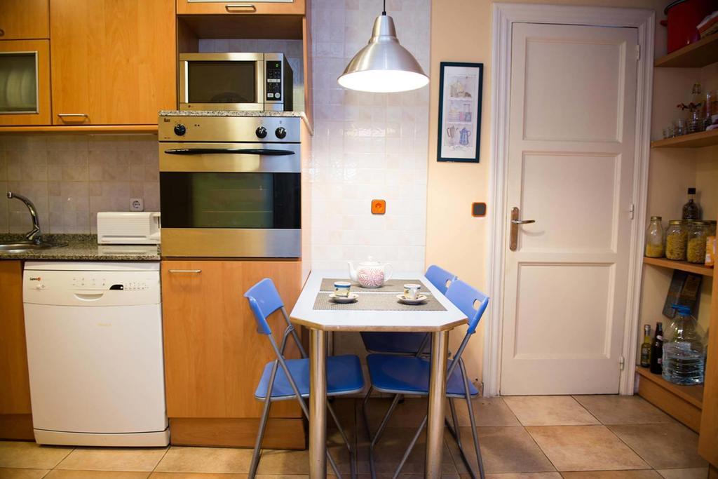 ברצלונה Lovely Apartment At Park Gueell חדר תמונה
